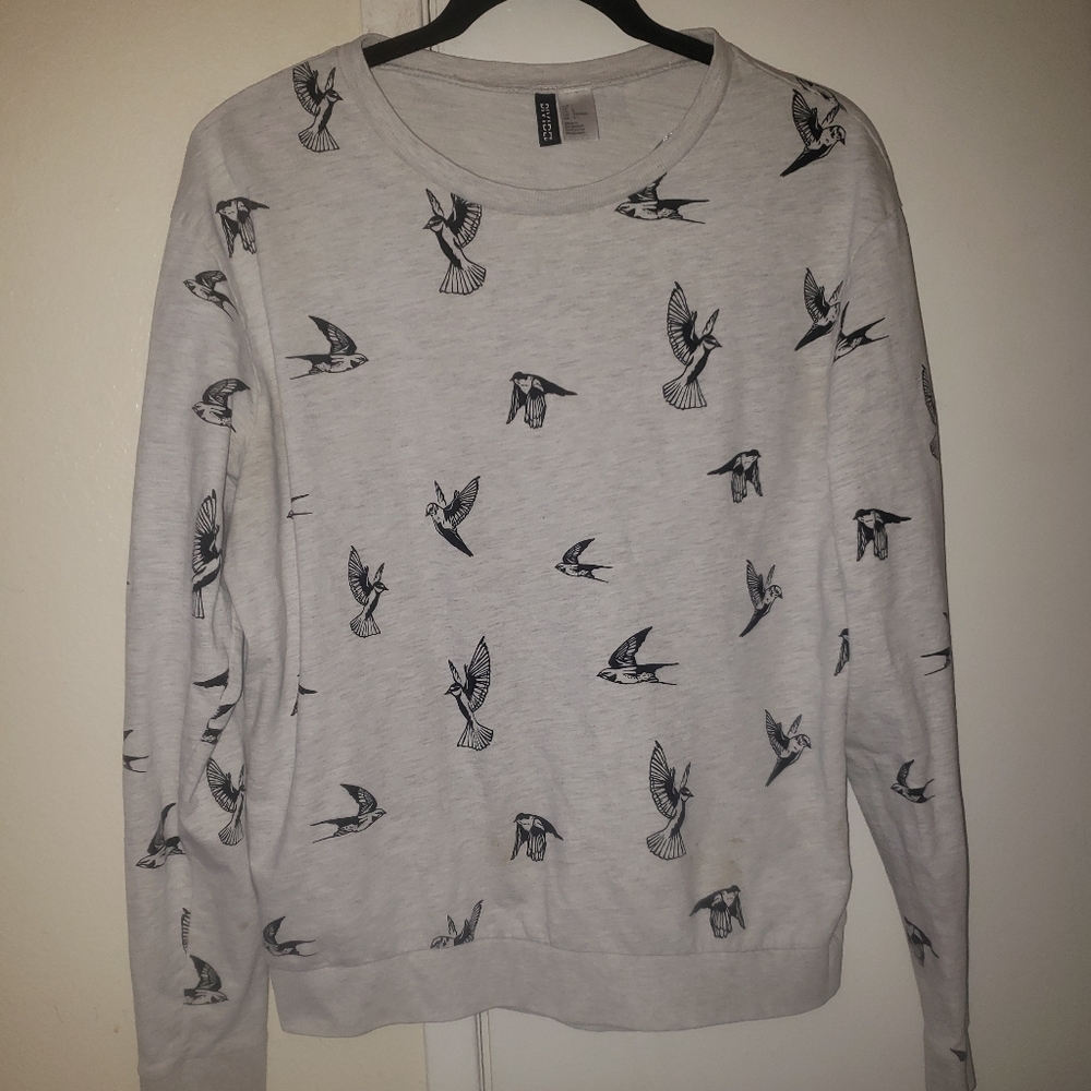H&M light grey top